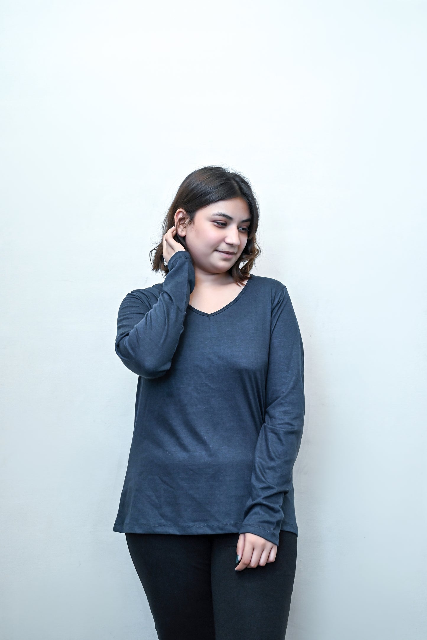 Title Ladies V-Neck Long Sleeve Tee Short