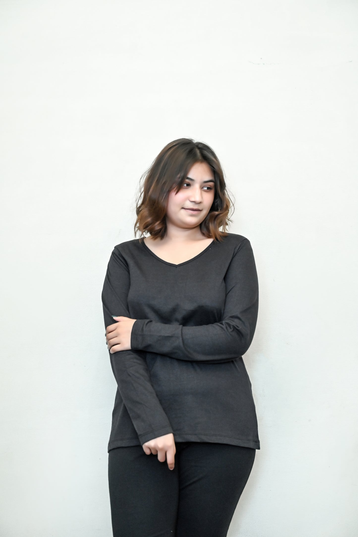 Title Ladies V-Neck Long Sleeve Tee Short